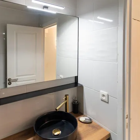 Appt Rez De Jardin 6 Personnes Avec Piscine Tennis Et Parking Gratuit 21 Appartamento